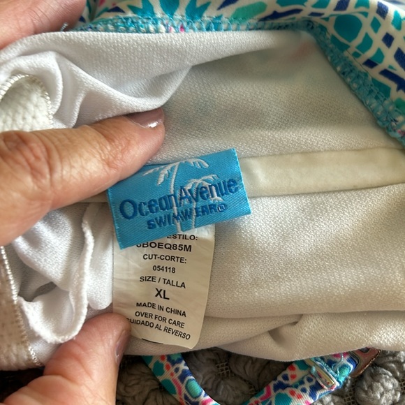 Women’s Ocean Avenue Swimwear Size XL Excellent Condition - Picture 3 of 4